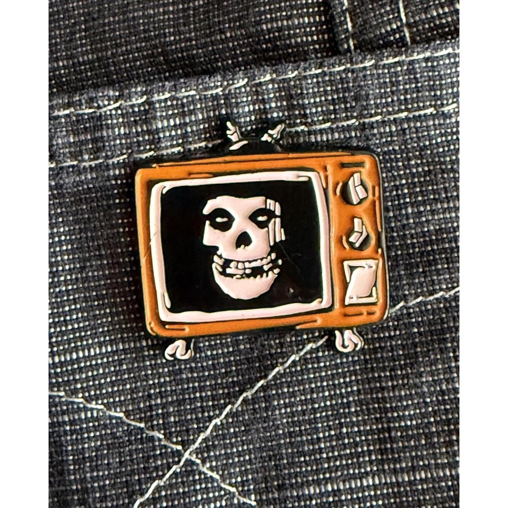 Misfits Vintage TV Punk Rock Skull Goth Spooky Hard Enamel Pin